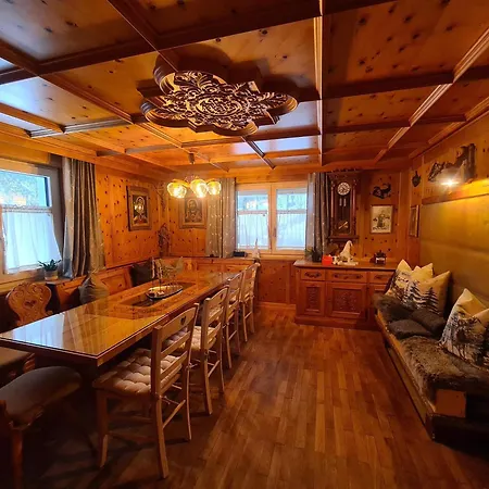 Haus Stehbock Сasa de vacaciones Partenen