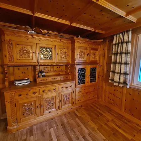 Haus Stehbock Сasa de vacaciones Partenen